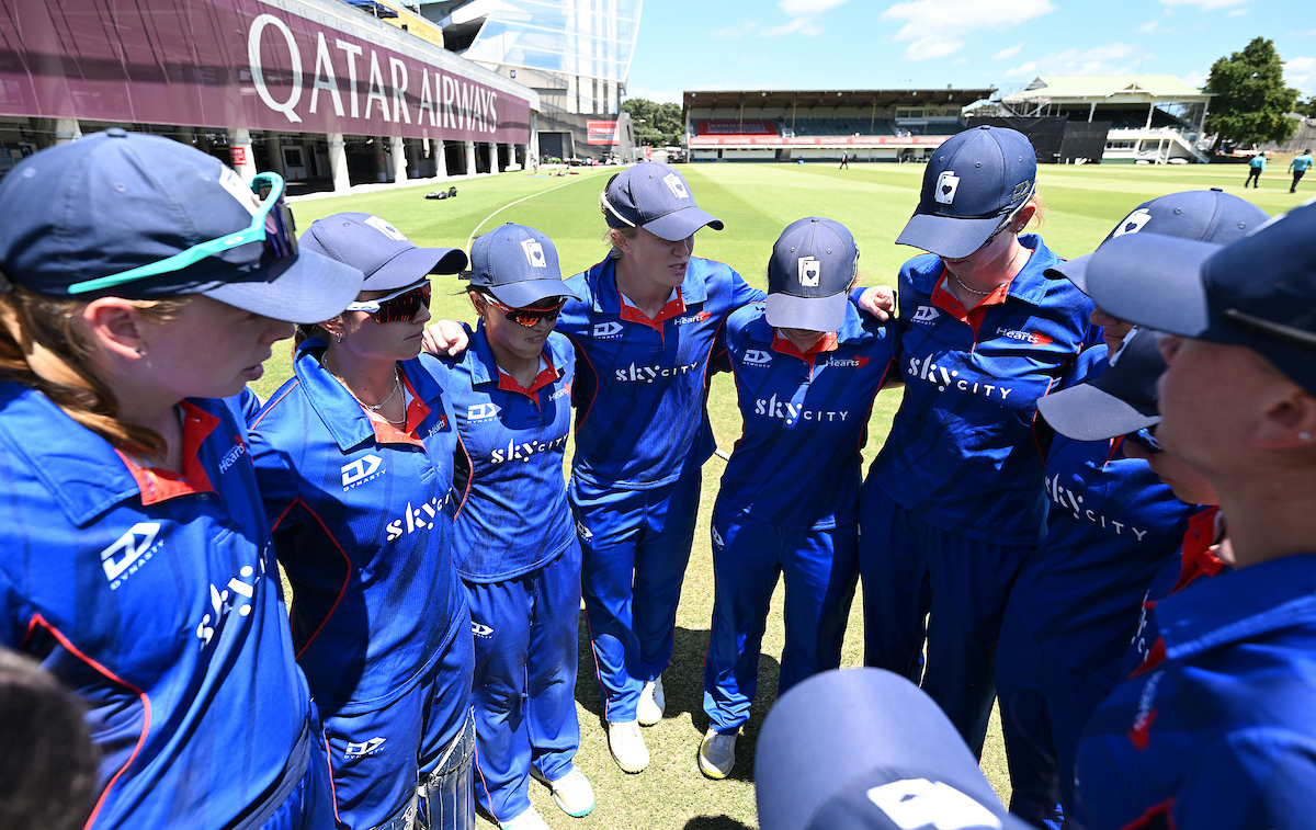 250208hjsheartssparks 39